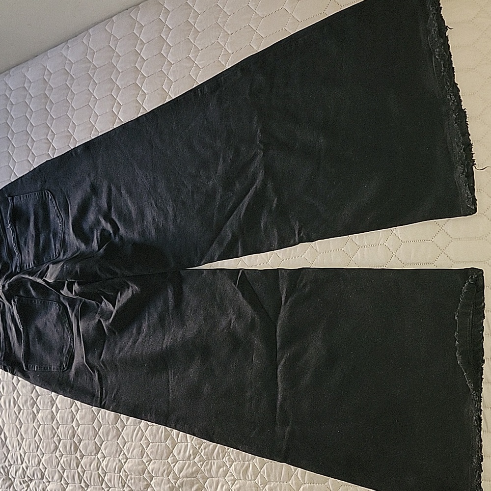 Good American Good Skate High Rise Loose Leg Jeans - Picture 9 of 11